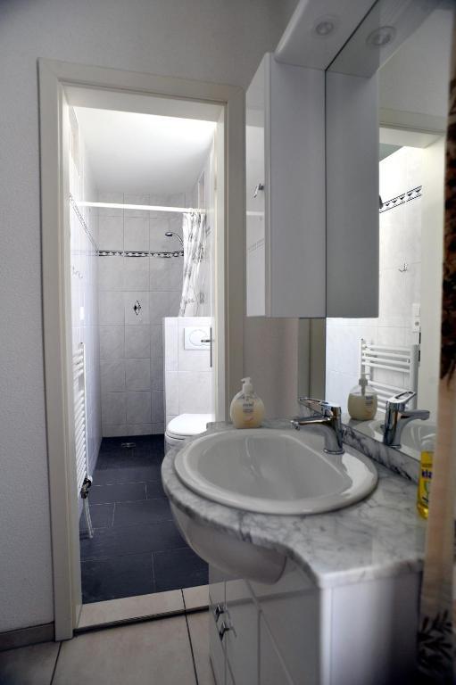 Niros Bed & Breakfast Birsfelden Room photo