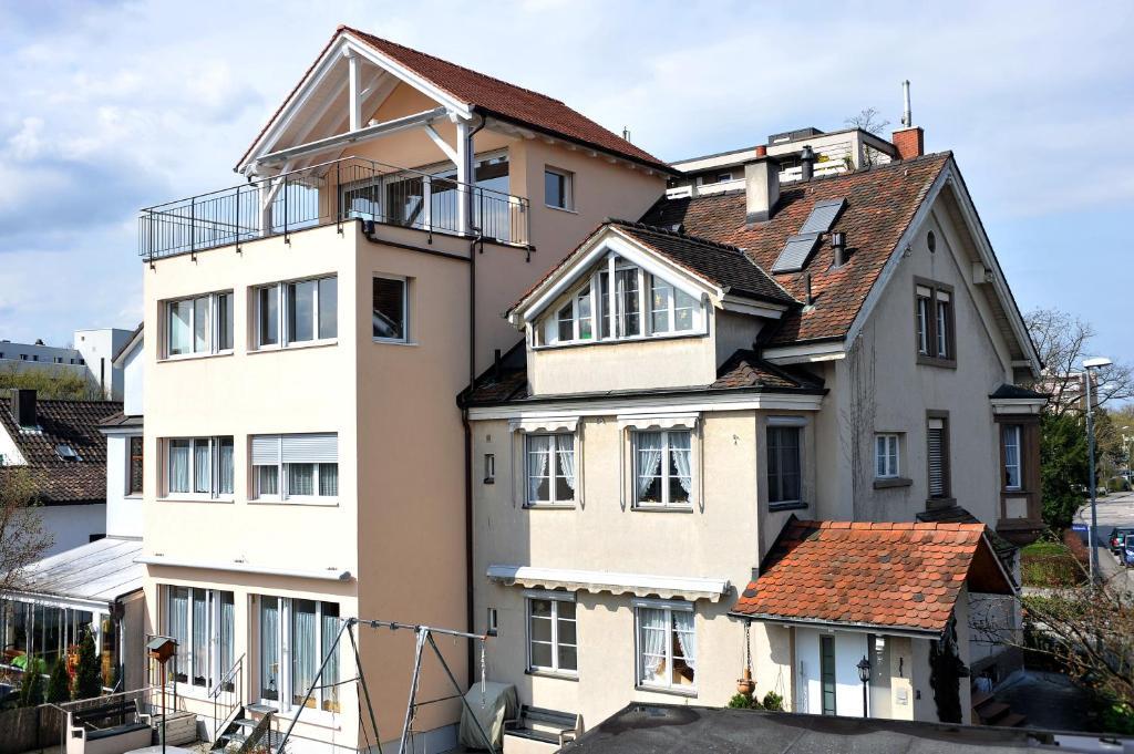 Niros Bed & Breakfast Birsfelden Exterior photo